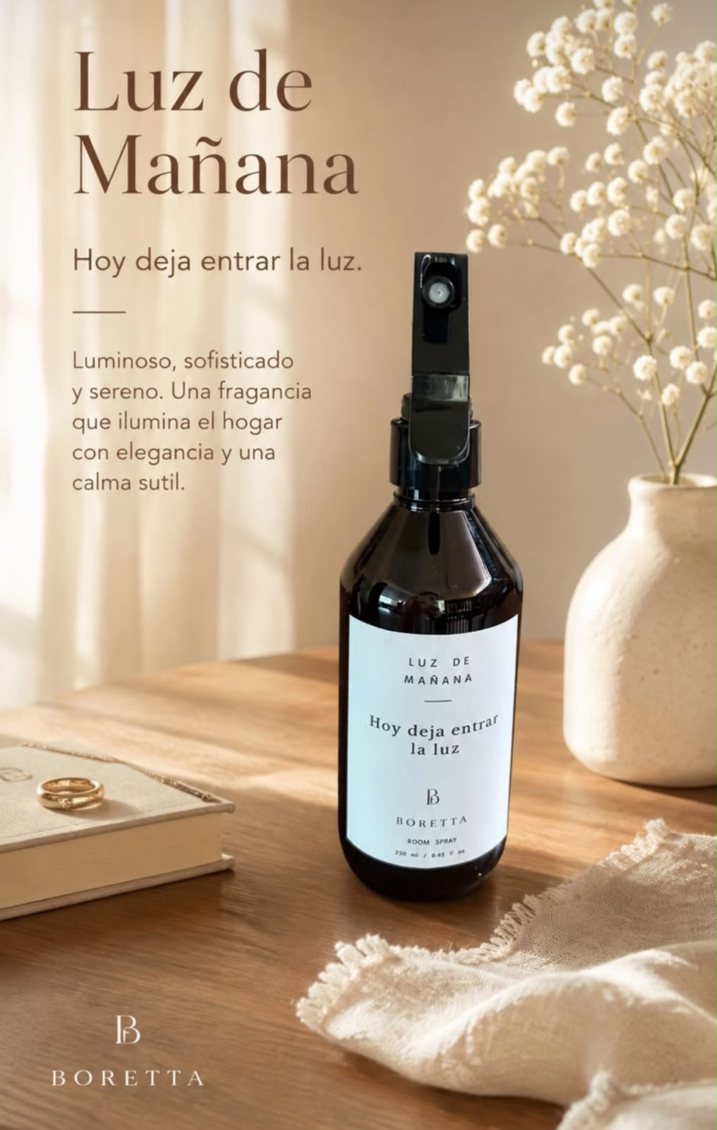Room spray Luz de Mañana de Boretta, frasco ámbar con etiqueta "Hoy deja entrar la luz"